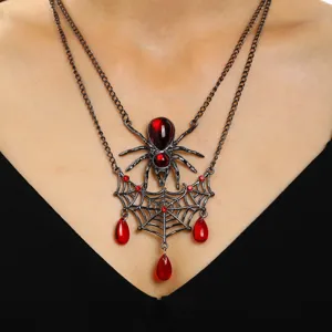 Vue détaillée du collier gothique toile d'araignée avec gemmes rouges pour Halloween