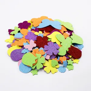 Autocollants en mousse EVA pailletés colorés, formes assorties papillons fleurs pour bricolage.