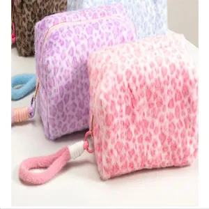 Plush leopard print cosmetic bag large capacity fluffy makeup storage pouch cute travel wash bag