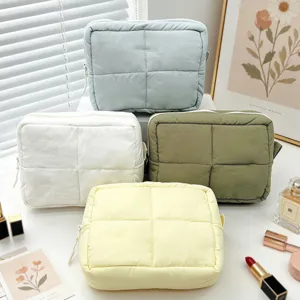 Wasserdichte gesteppte Kosmetiktasche aus Nylon in Macaron-Farben für Make-up-Aufbewahrung