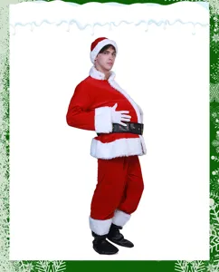 Vue de détail du costume de père Noël, accessoire de ventre artificiel pour fête de vacances.