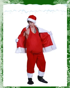 Détail du costume de Père Noël avec faux ventre intégré et jolie tenue en peluche.