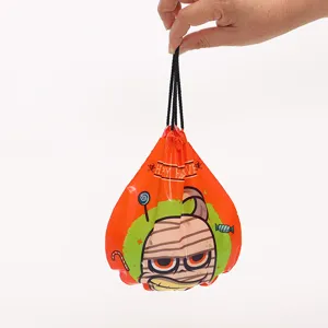 Halloween Süßigkeiten Kordelzugbeutel mit süßem Mumienprint, ideal für Partygeschenke.