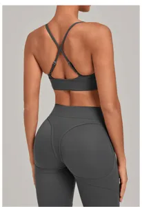 Detailed back view of dark grey fitness sports bra and yoga leggings set, quick-drying.