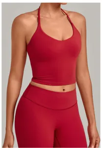 Γυναικείο αθλητικό crop τοπ γιόγκα fitness halter neck με βαθύ V σε έντονο κόκκινο.