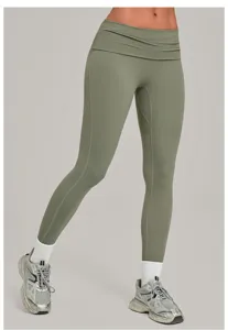 Olijfgroene yoga broek met omslagtaille sneldrogende fitness sportlegging detail