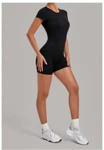 Body de yoga à manches courtes et dos nu noir pour femme, combinaison fitness moulante.