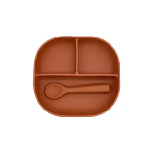 Piatto fondo per neonati in silicone con cucchiaio set pappa diviso sicuro bambini.