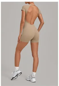 Body de yoga fitness kaki dos nu pour femme, combishort slim moulant à col rond ajustable.