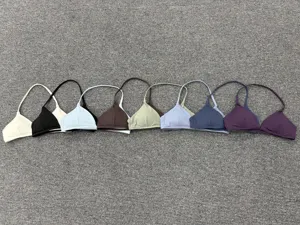 Πολύχρωμο αθλητικό σουτιέν halter, κομψό τοπ γιόγκα με τιράντες, άνετα ρούχα γυμναστικής.