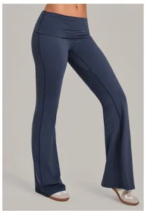 Pantalon flare de yoga taille haute pour femme, leggings de sport confortables et stylés.
