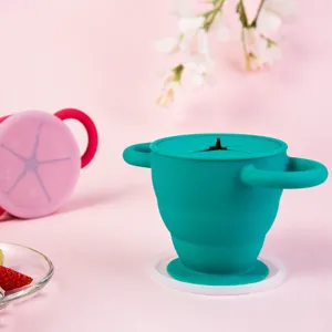Tazza per snack pieghevole portatile per neonati con coperchio anti-versamento, in silicone.