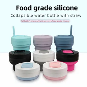 Bouteille d'eau pliable en silicone avec paille, tasse de voyage portable multicolore.