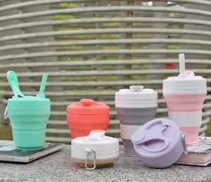 Tragbarer 600ml faltbarer Silikon Reisebecher Detailansicht mit bunten Farboptionen.