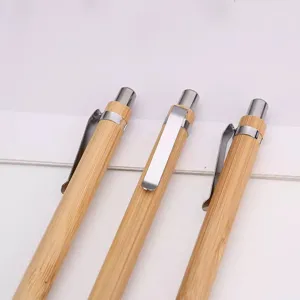 Umweltfreundlicher natürlicher Bambus-Kugelschreiber mit Metallclip für Büro und Schule.