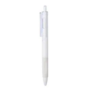 Vista dettagliata di penna gel retrattile bianca minimalista con clip trasparente grip