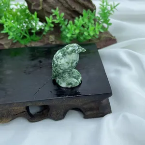 Naturgrüner Stein Vogel Schnitzerei Figur, kleine Kristall Tier Skulptur Heimdeko.