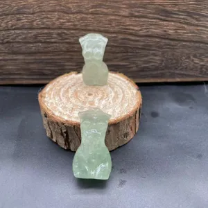 Sculpture de torse féminin en cristal naturel pierre de guérison gravure 30mm