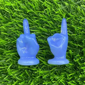 Figurina intagliata in pietra naturale con dito medio blu, decorazione divertente.