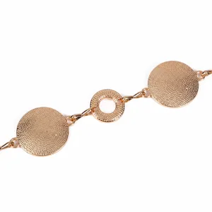 Goldf. Metall Kettengürtel mit runden Scheiben Anhängern, elegantes Taillenzubehör.