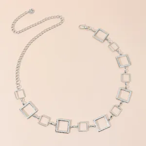 Cinturón de cadena de metal plateado con eslabones cuadrados, accesorio de cintura de moda.