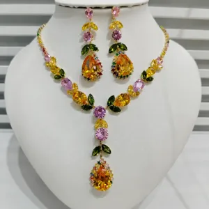 Conjunto de joyas de lujo con collar y pendientes de circonita, diseño de fruta de cristal.