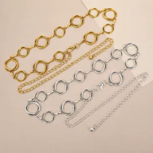 Vista detallada de cadenas de cintura redondas geometricas retro de metal para mujeres.