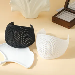 Detailed view of anti-slip hijab crown hairband, stylish mesh design for secure wear.