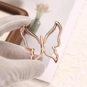 Hebilla de ropa de mariposa de metal oro rosa, anillo de bufanda de diamantes para camiseta.