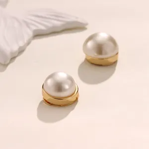 Housses de boutons en perles élégantes pour chemises et vêtements, accessoires dorés de qualité.