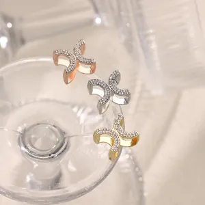Chic anello per sciarpa doppio C in strass, fibbia in lega metallica per moda autunno inverno.