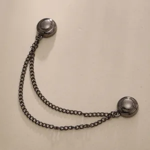 Multifunktionaler magnetischer Kleiderclip und Knopfstift zum Kürzen von Hosen und Befestigen von Ärmeln Bekleidungszubehör