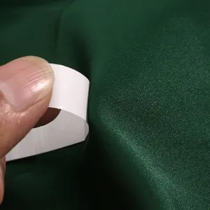Set d'autocollants anti-dérapants pour hijab, bande adhésive sûre pour le foulard.
