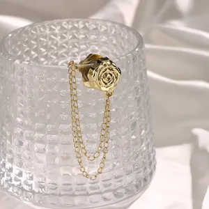 Golden rose magnetic clothing buckle, stylish double chain trouser hem clip for women.