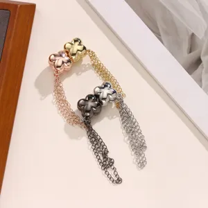 Metal magnetic four-leaf clover clothing waist tightening buckle with chain stylish accessory