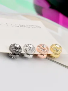 Magnetic rhinestone brooch pin for women, stylish alloy scarf buckle and collar clip.