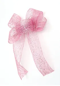 Dettaglio fiocco in rete glitterata rosa, ornamento decorativo sospeso per feste e confezioni regalo.