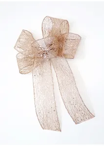 Dettaglio del fiocco in rete dorata brillante, perfetto per l'albero di Natale e decorazioni.