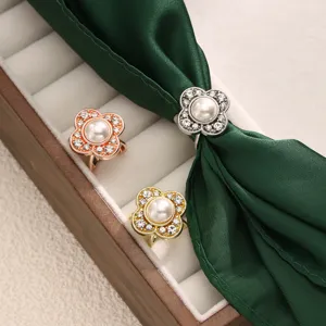 Mini boucle foulard alliage quatre feuilles trèfle perle strass anneau mode accessorie