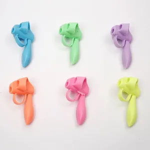 Silikon Stiftgriff Korrektor für Kinder Handschrift Training 6 Farben Set Hauptansicht