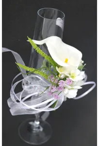 Künstliche Calla Lilie Hochzeit Trinkglas Blumen Dekoration Set für elegante Feste.