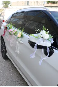 Artificial flower wedding car rearview mirror door handle decoration ribbon bouquet set.