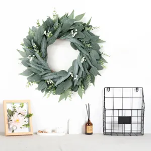 Corona de Hojas de Eucalipto Artificial Corona de Verdor Simulado para Decoración de Puerta Pared Corona de Hojas Verdes con Bayas Blancas para Hogar Jardín Fiesta