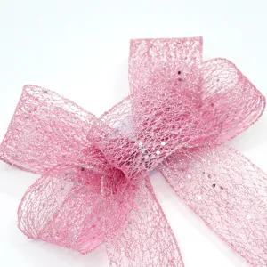 Fiocco in rete rosa glitterato per decorazione albero di Natale e sedia da matrimonio.