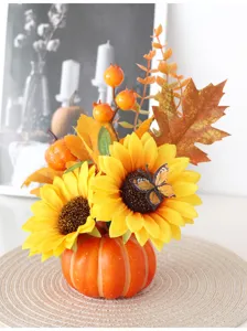 Décoration de table d'automne artificielle avec tournesols et citrouille pour Halloween et fête.