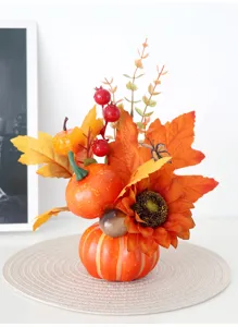 Vue détaillée de la disposition de la décoration de table citrouille tournesol automne