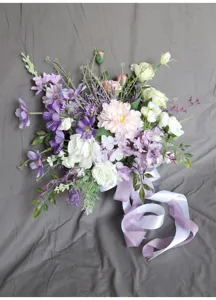 Ramo de novia de flores artificiales para fotografía de boda y decoración del hogar.