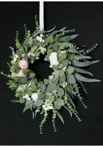 Künstlicher Eukalyptus Rosen Kranz, ideal für Hochzeit und Haus Wanddekoration Detail.