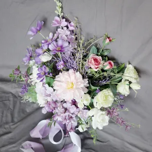 Ramo de flores artificiales de novia para fotografía de bodas y decoración del hogar.