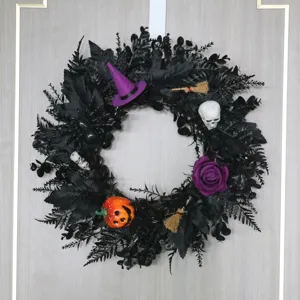 Halloween zwarte krans voordeur hangende griezelige feestdecoratie met schedels en pompoenen